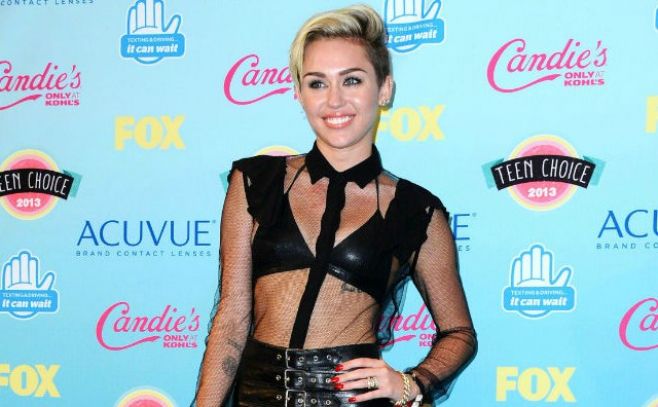 Miley Cyrus sigue con su apoyo a Hillary Clinton