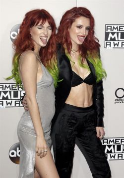 Dani Thorne y Bella Thorne. EFE