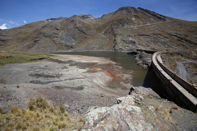 Bolivia se queda sin agua y declara "emergencia nacional". EFE