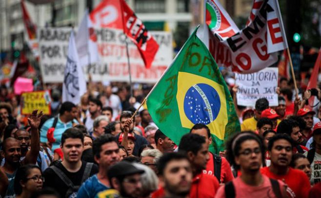 Escenario político en Brasil continúa agitado