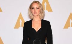 Jennifer Lawrence se "agobia" en las fiestas de Hollywood