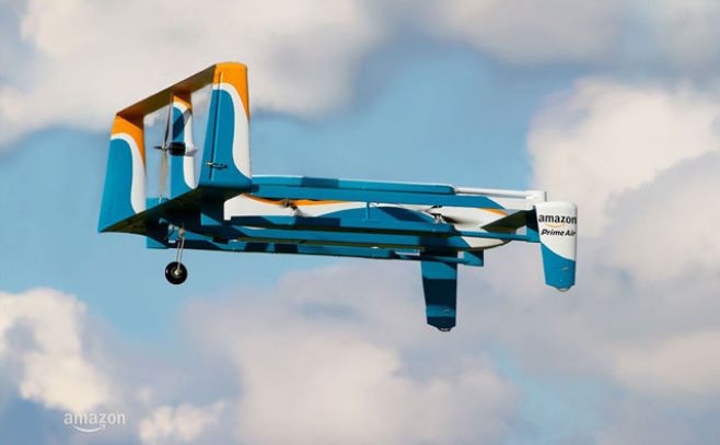 Amazon comenzó las entregas a domicilio con drones