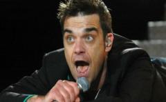 Robbie Williams afianza la relación entre su esposa y su suegra