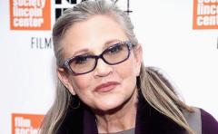 Carrie Fisher sufrió un ataque al corazón en un avión