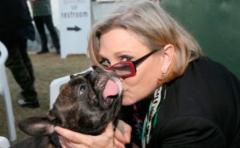 El perro de Carrie Fisher se despidió de su querida dueña