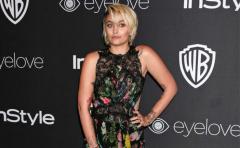 Paris Jackson firmó con el mánager de Rod Stewart