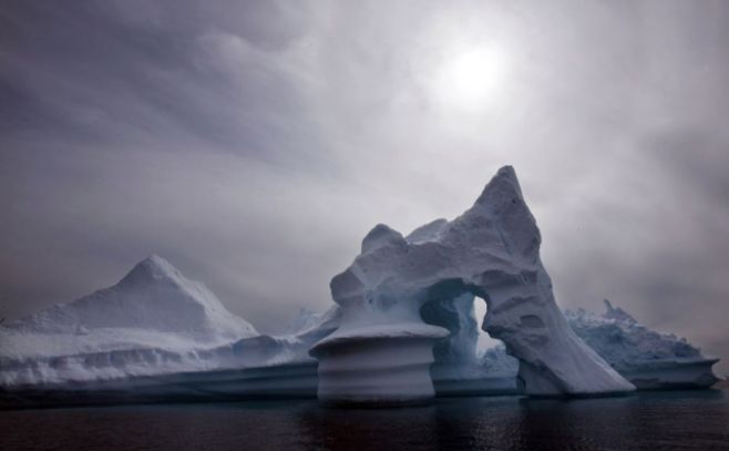 Disminuye el hielo marino en el Ártico y la Antártida