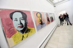 "Mao" de Andy Warhol se vende por 11 millones de dólares