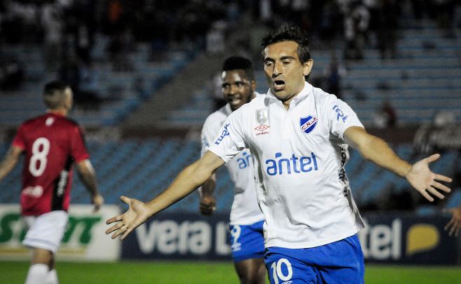 Nacional supera a Wanderers y se hace firme candidato