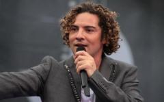 David Bisbal: "Todos podemos hacer algo por los niños"