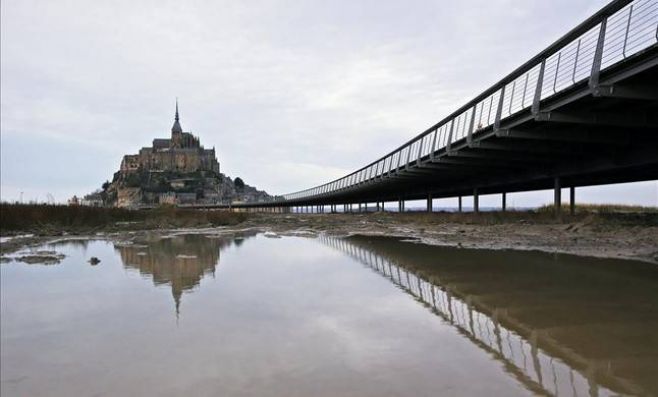 El monte Saint-Michel restaura su legendaria abadía