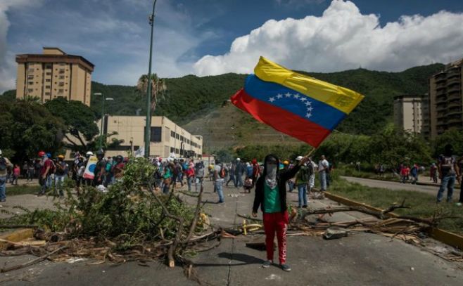 Venezuela: opositores denuncian "hambre" tras 65 días de protesta