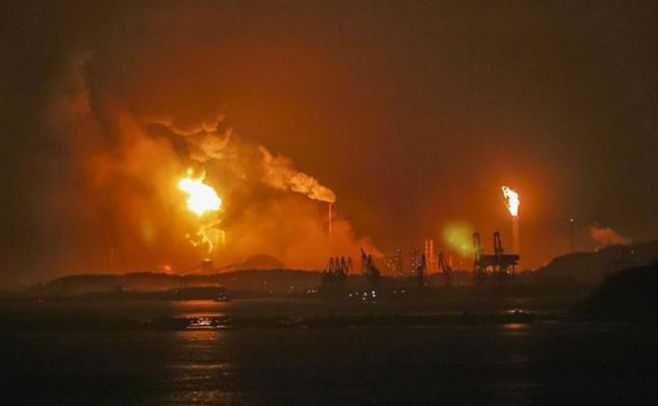 Explosión de planta petroquímica china dejó ocho muertos y nueve heridos Explosión de planta petroquímica china dejó ocho muertos y nueve heridos