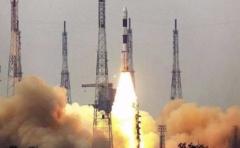 India lanza su cohete espacial de mayor capacidad