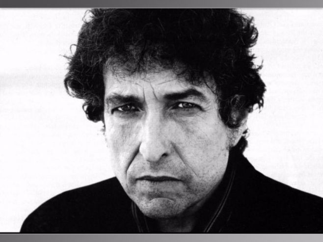 Dylan, en discurso de Nobel: "Canciones están para ser cantadas, no leídas"