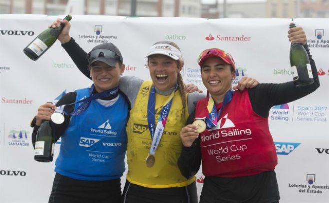 Histórico bronce de Lola Moreira