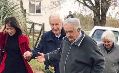 ¿De qué se trata el documental de Chomsky y Mujica?