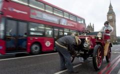 Reino Unido prohibirá nuevos vehículos a nafta y diesel