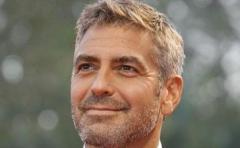 Clooney se querella contra revista francesa que publicó fotos de sus gemelos