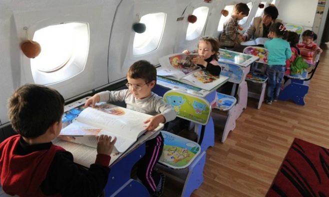 Avión de Pluna será un espacio de aprendizaje tecnológico Avión de Pluna será un espacio de aprendizaje tecnológico
