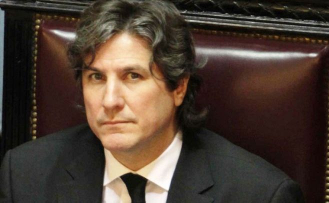 Piden juicio para exvicepresidente argentino por administración fraudulenta