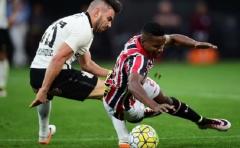 El Corinthians cede empate con Sao Paulo y Palmeiras vence en el Maracaná