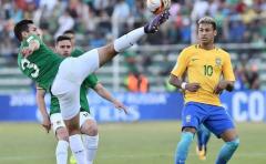 Neymar, con su Brasil, choca ante un Lampe gigante