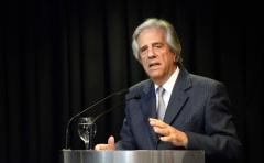 Vázquez firmó decreto que obliga a rendir cuentas por viáticos en misiones oficiales