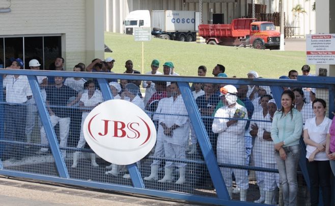 JBS vuelve a operar 7 plantas, tras "descongelamiento de activos"