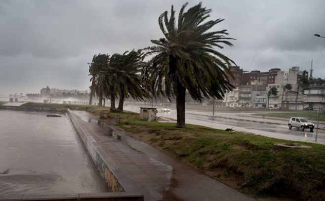 Alerta naranja por tormentas fuertes y lluvias intensas en el sur