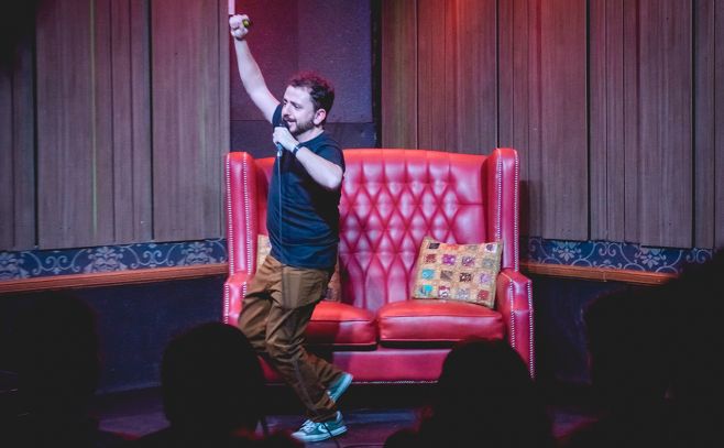 El comediante argentino Pablo Molinari llega a Montevideo con #YoNerd