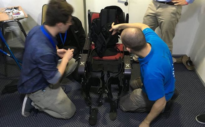 Científicos rusos presentaron un robot sustituto de la silla de ruedas