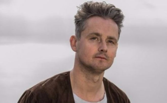 Tom Chaplin rescata el espíritu navideño en su segundo álbum en solitario