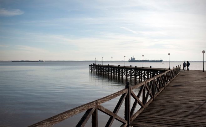 Comisión Administradora del Río Uruguay firma contrato para su limpieza