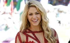 Shakira suspende conciertos de su gira El Dorado hasta junio