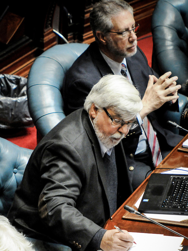 Senado aprobó la novena interpelación al ministro Bonomi