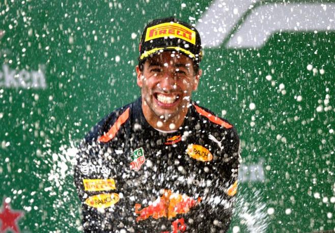 Daniel Ricciardo gana el Gran Premio de China