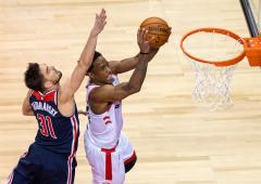 Raptors y Celtics fuertes en casa; los Pelicans sorprenden en Portland