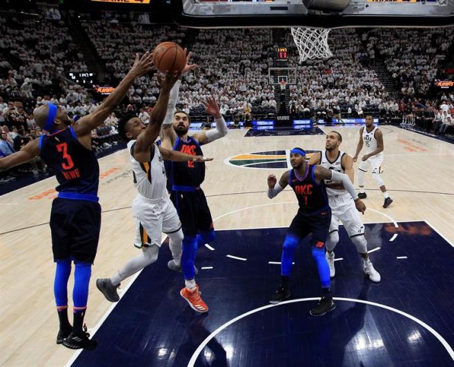 Rockets y Jazz están a un triunfo de enfrentarse en semifinales