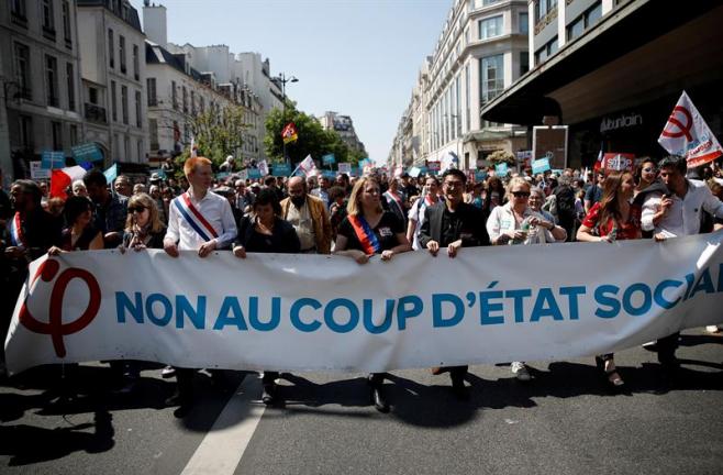 Masiva protesta contra Emmanuel Macron en Francia