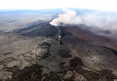 Continúa la erupción del volcán Kilauea en Hawái y evacúan a 1.700 residentes