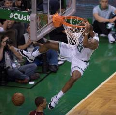 Celtics aplastan a Cavaliers en la primera final del Este