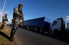 Huelga de camioneros llega al octavo día en Brasil, pese a concesiones de Temer