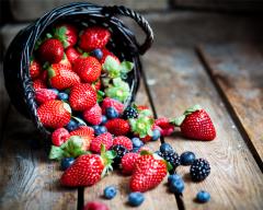 Consumo de frutos rojos puede reducir efectos del cáncer