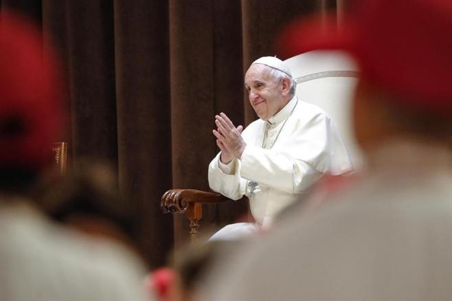 El Vaticano procesará a sacerdote por posesión de pornografía infantil