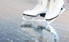 La pista de patinaje sobre hielo "Fantasy on ice" se instala en Portones Shopping
