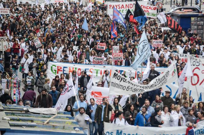 Paro nacional: sin clases en escuelas, liceos y UTU