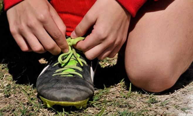 Inefop y UTU capacitarán a mujeres para arbitrar partidos de fútbol infantil