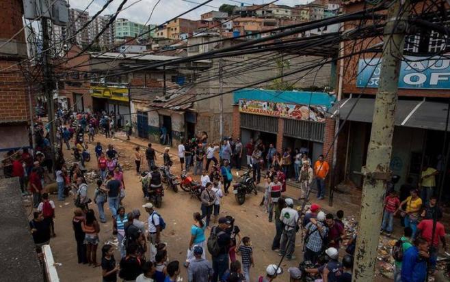 Estampida en fiesta en Caracas dejó 17 muertos, entre ellos ocho menores