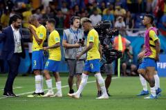 Brasil se atasca ante Suiza